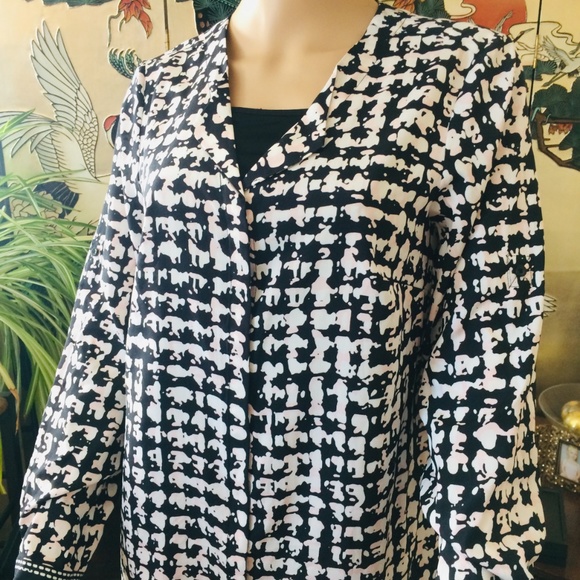 Karl Lagerfeld Blouse, Size Small - Picture 4 of 7